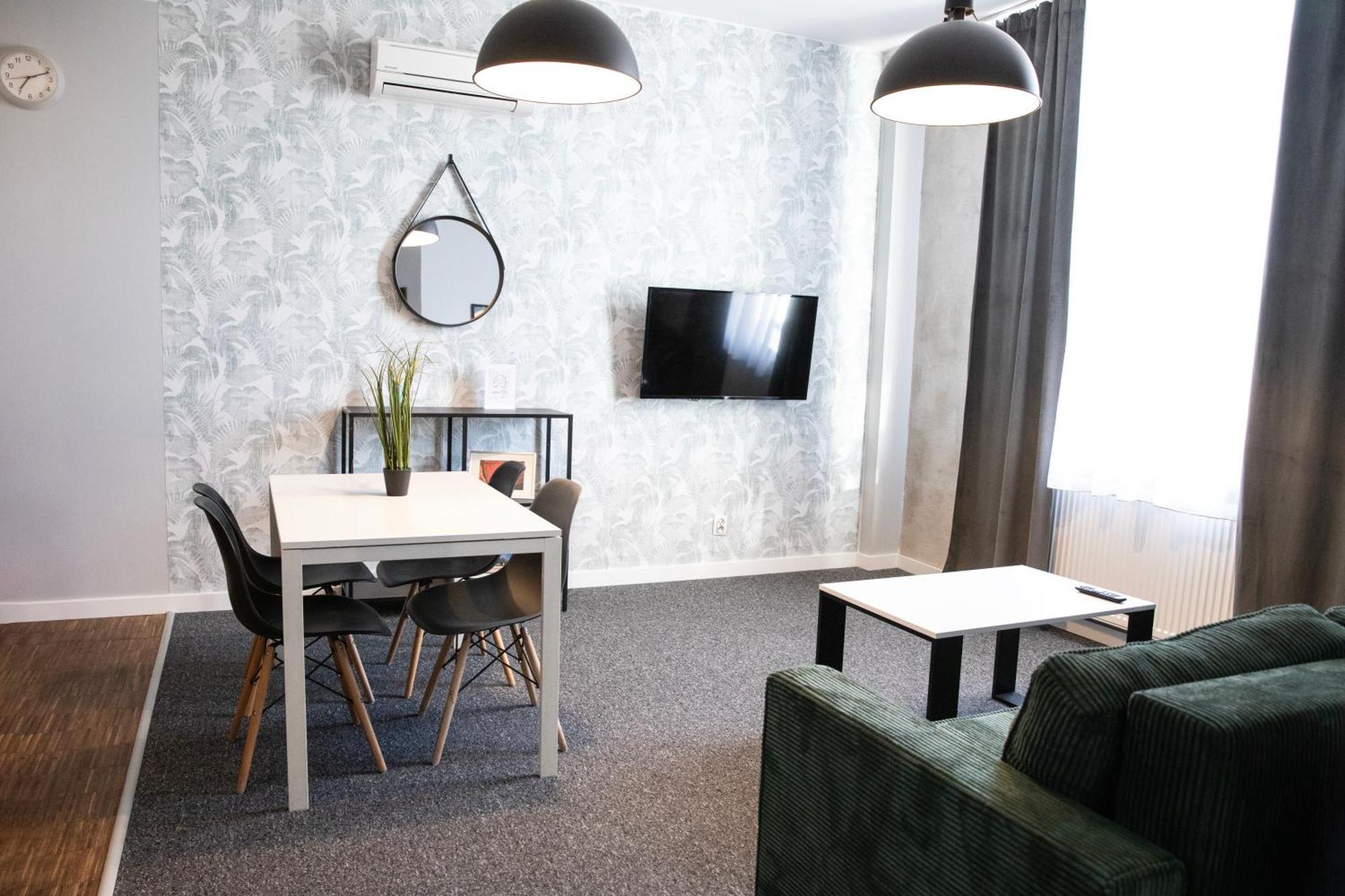New Adler Bed & Breakfast Lodž Exteriér fotografie